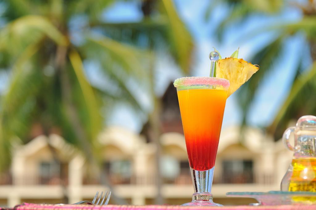 Royal Beach Hotel Ambatoloaka  Buitenkant foto